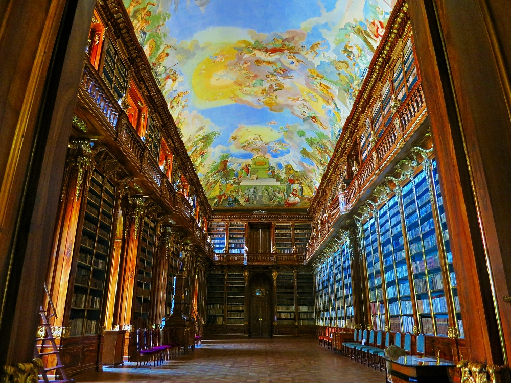 【世界の図書館】「007」のロケ地！プラハ・ストラホフ修道院の「世界一美しい図書館」で中世にトリップ Gotrip 明日、旅に行きたくなるメディア