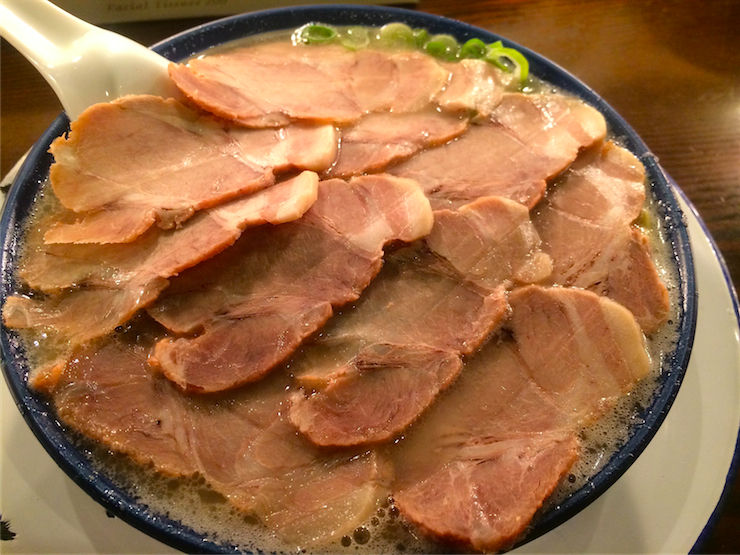 「東京在住の博多出身者がこよなく愛するホンモノの純豚骨ラーメン」を食べにいこう！しばらく　日本橋店