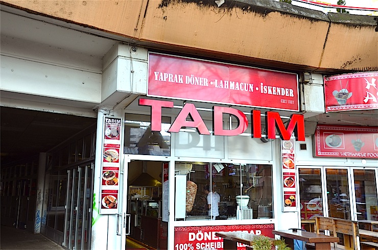ベルリンでナンバーワンにランクされているドネルケバブを食べてみた。ベルリン・クロイツベルグ地区の名店「タディム」