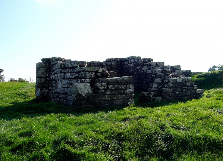 大自然の中にある英国最古のローマ遺跡、ハドリアヌスの長城巡りを楽しもう