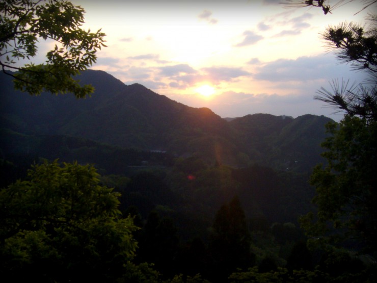 日本古代の神々が授けてくれた秘境！？宮崎県の高千穂峡で癒しの旅を体験してみた。