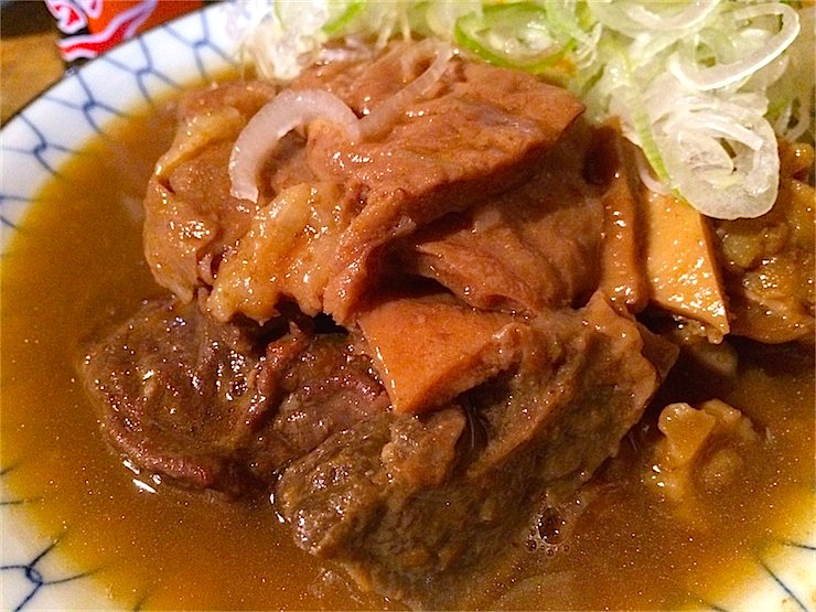 おそらく東京で最も美味しい「牛煮込み」を食べられるお店、月島の「岸田屋（きしだや）」