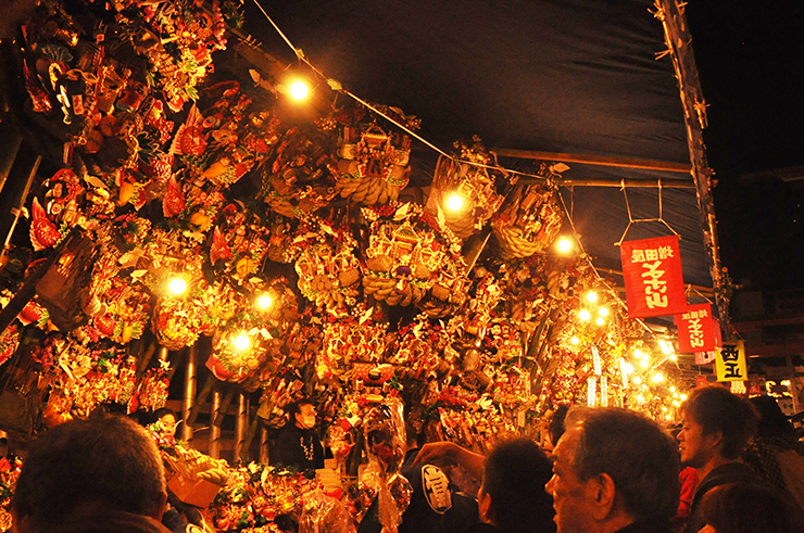 日本一の酉の市「浅草 鷲神社」の熊手を持参すると「浅草花やしき」が開催日限定で入園無料キャンペーン！