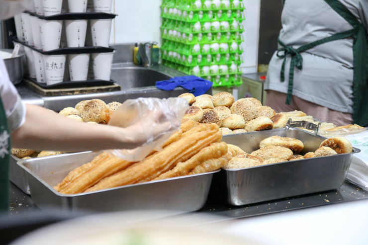【台湾グルメ】台湾・台北で朝5時から行列のできる朝食グルメとは？台北で大人気のお店「阜杭豆漿(フーハンドウジャン)」