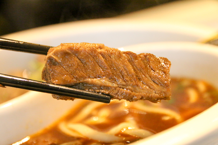 【台湾グルメ】牛肉麺好きなら当たり前！台湾屈指の贅沢すぎる牛肉麺を食べられるお店「故宮晶華（グーゴンジンファ）」