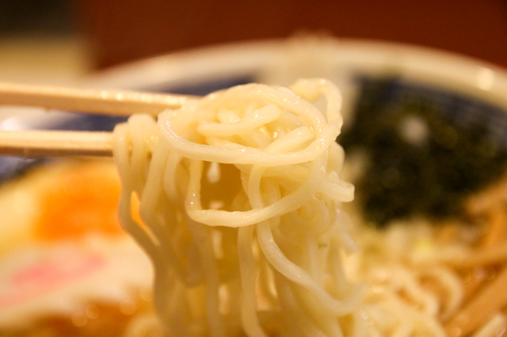 【聖地巡礼】東京都・八王子市「ラーメンのデパート宮城」で味わう「ファンモン麺」