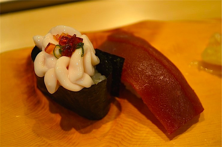 【秘密にしておきたい空港メシ】新千歳空港で味わう本物の鮭児（けいじ）の寿司がウマすぎる件