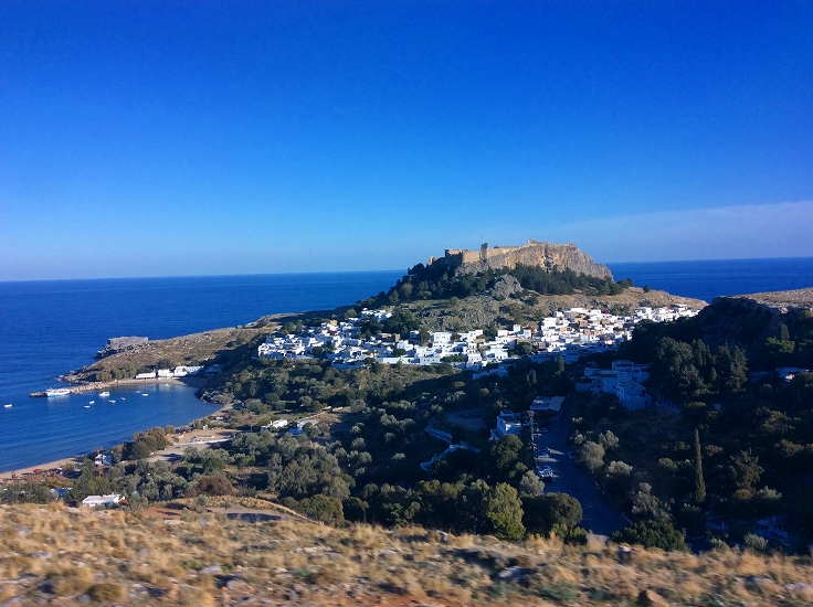 ギリシャ ロドス島の必見スポット 絶景アクロポリスがある白い村 リンドス Gotrip 明日 旅に行きたくなるメディア