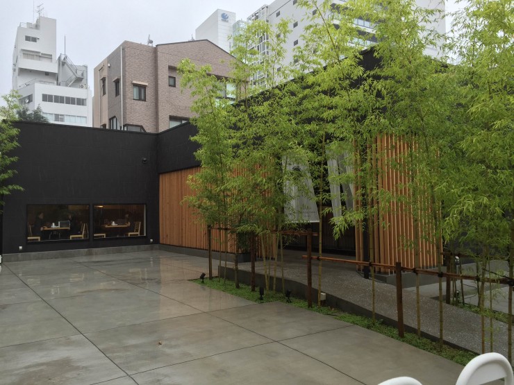 東京・表参道でオシャレに天ぷらを堪能できるお店「博多天ぷら　たかお」