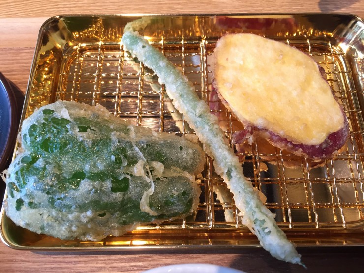 東京・表参道でオシャレに天ぷらを堪能できるお店「博多天ぷら　たかお」
