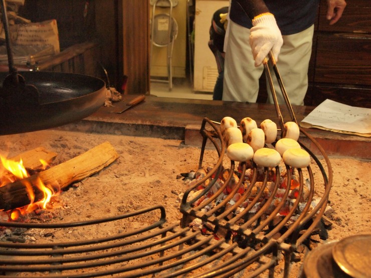 囲炉裏を囲みながら長野県の郷土料理おやきが食べられる「小川の庄」へ行ってみよう！
