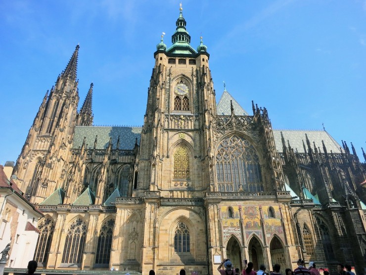 ムハのステンドグラスも 世界遺産プラハのシンボル 聖ヴィート大聖堂に感動 Gotrip 明日 旅に行きたくなるメディア