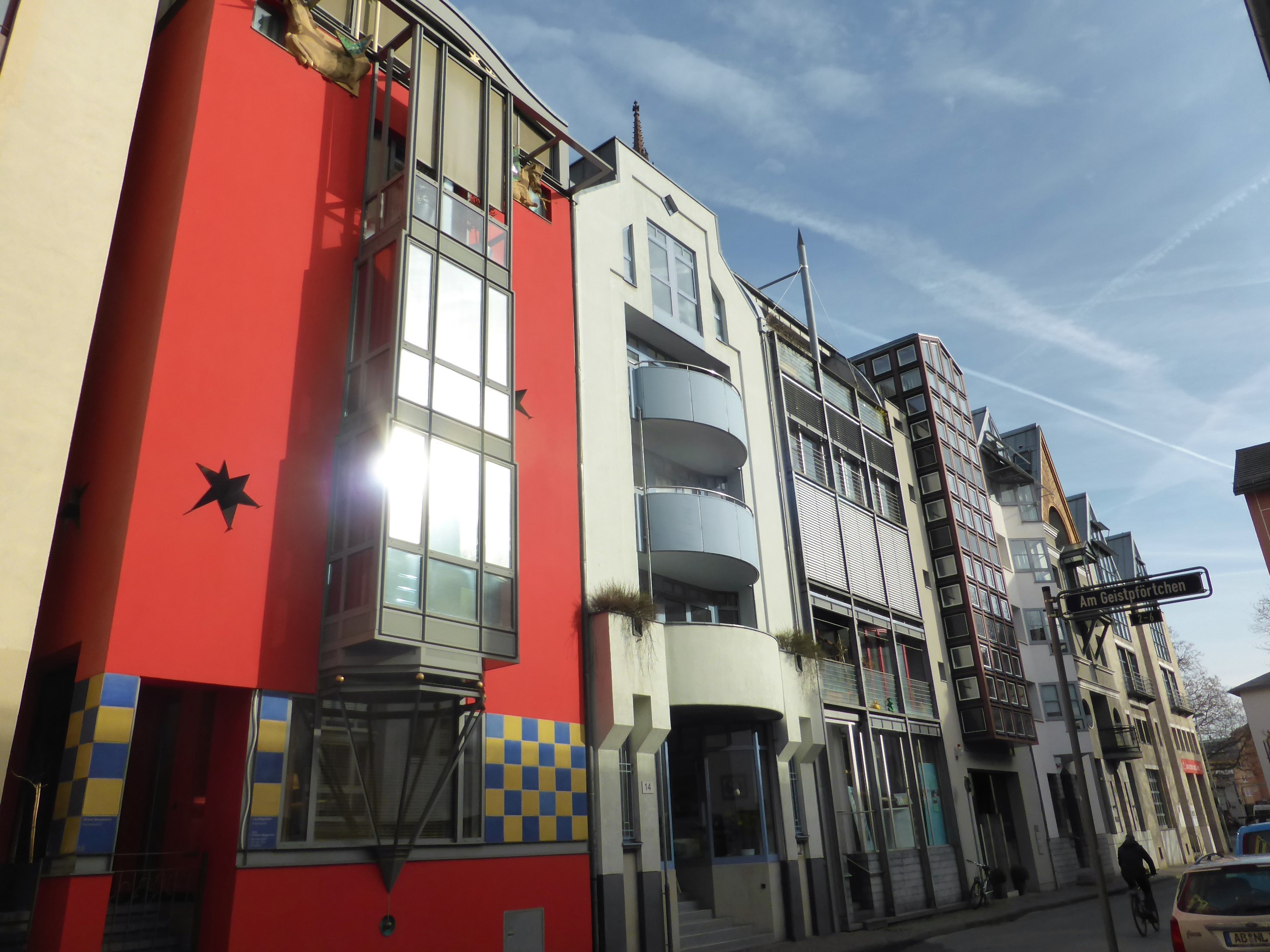 今まで知らなかったドイツ・フランクフルト！アートなポストモダン建築