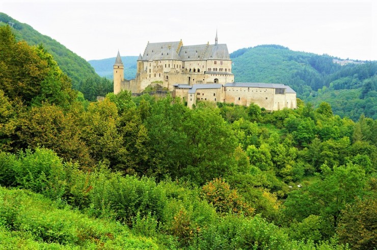 天皇陛下も訪れた 森と渓谷の国 ルクセンブルク随一の名城 ヴィアンデン城 Gotrip 明日 旅に行きたくなるメディア