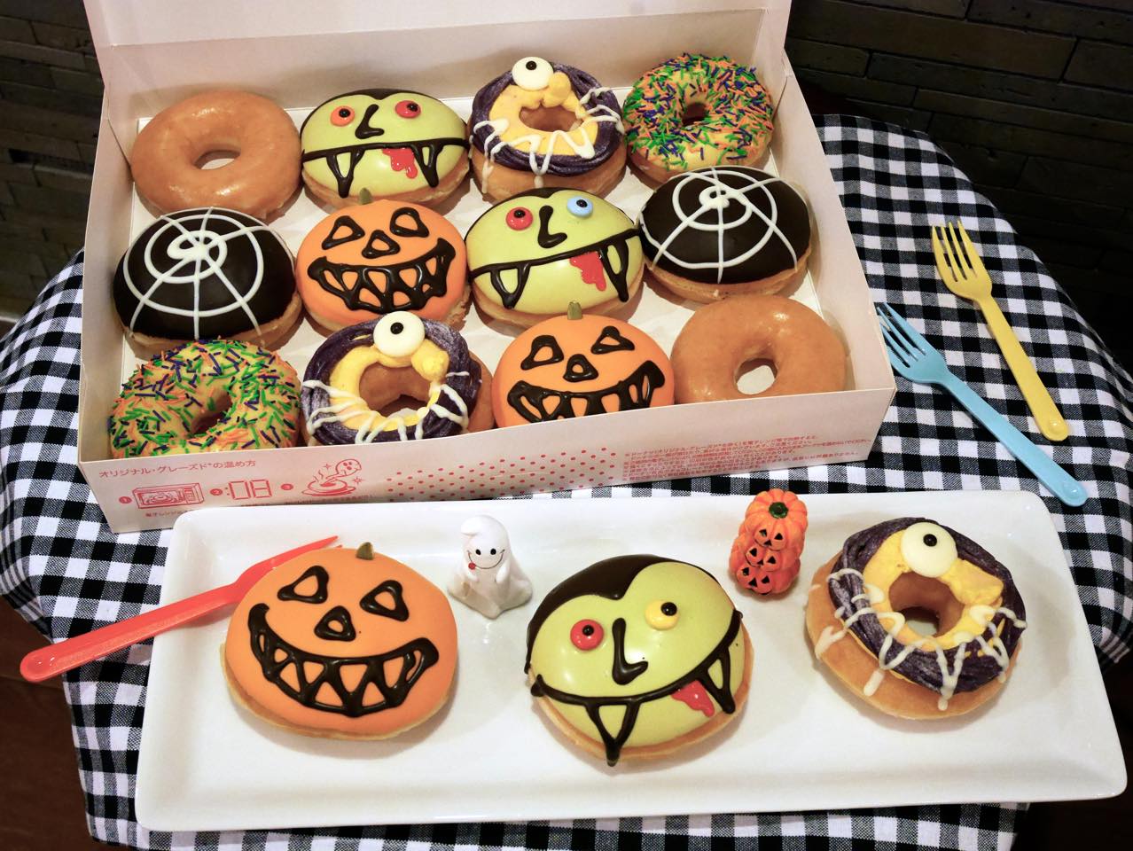 イタズラ好きなモンスター3匹がドーナツに！クリスピー・クリーム