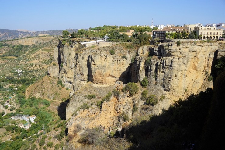 世界の絶景 目を疑うような断崖絶壁の町 スペイン ロンダ Gotrip 明日 旅に行きたくなるメディア