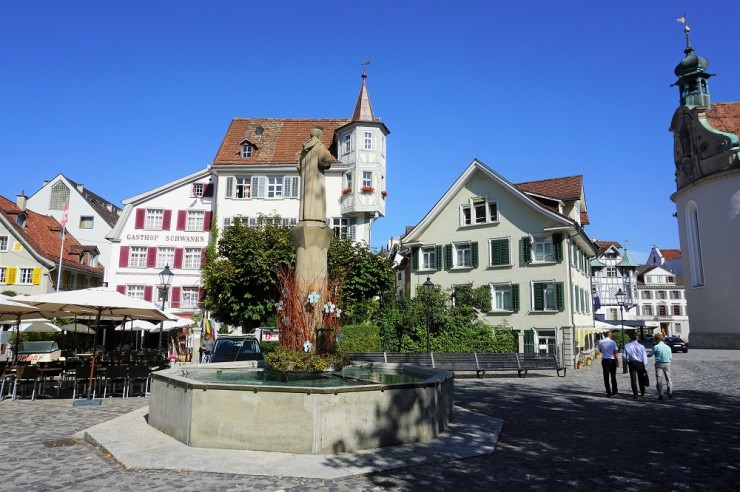世界遺産の修道院からはじまった東スイスの中心都市、ザンクト・ガレンを歩く