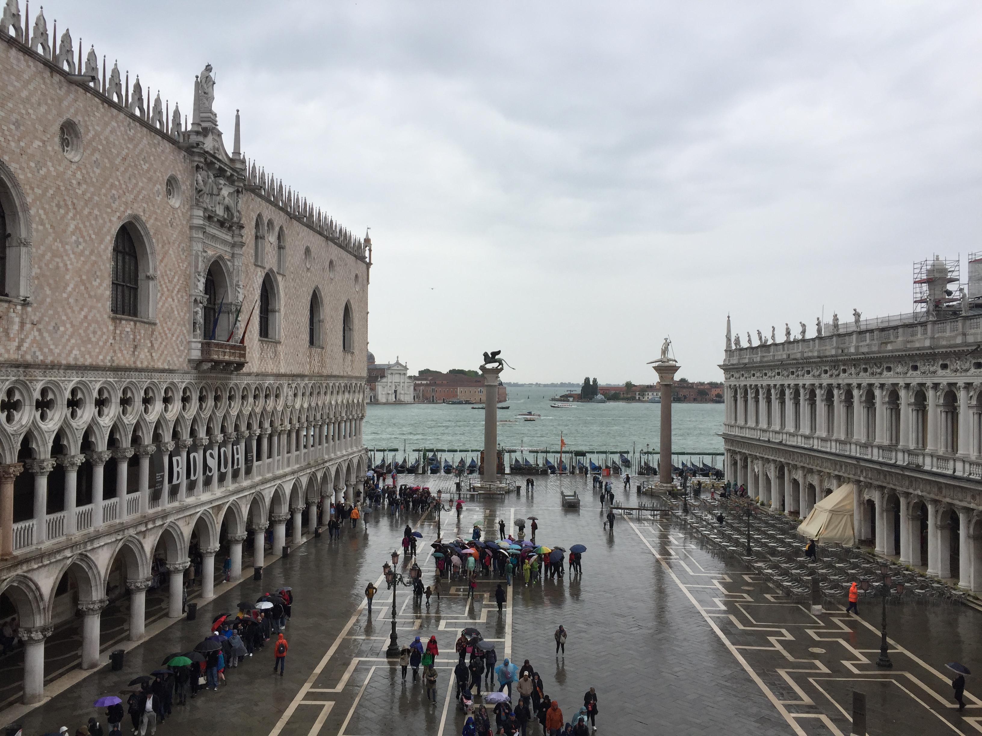 世界の絶景 ヴェネツィア観光の穴場 行列を回避してメイン広場を一望するサンマルコ寺院2階へ Gotrip 明日 旅に行きたくなるメディア