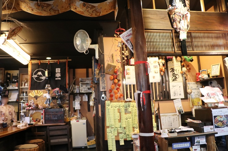 昭和ノスタルジックな雰囲気が漂う愛知県稲沢市の甘味・喫茶「珈琲茶屋かぐら」