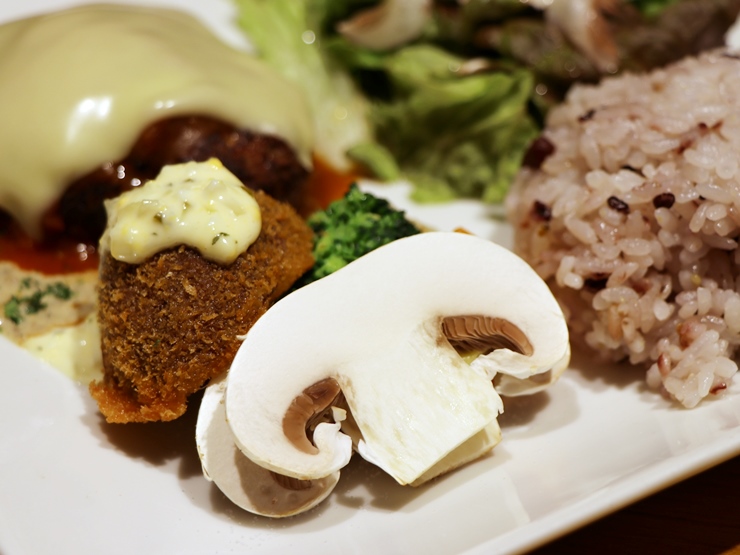 国産マッシュルームをふんだんに利用した料理を楽しめる表参道のレストラン「マッシュルームトーキョー （MUSHROOM TOKYO）」