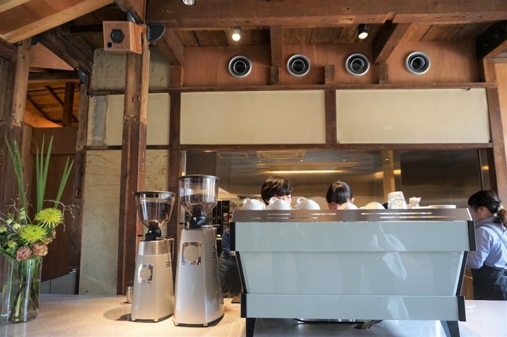 築100年超の町家を改装して新オープン「ブルーボトルコーヒー 京都カフェ」