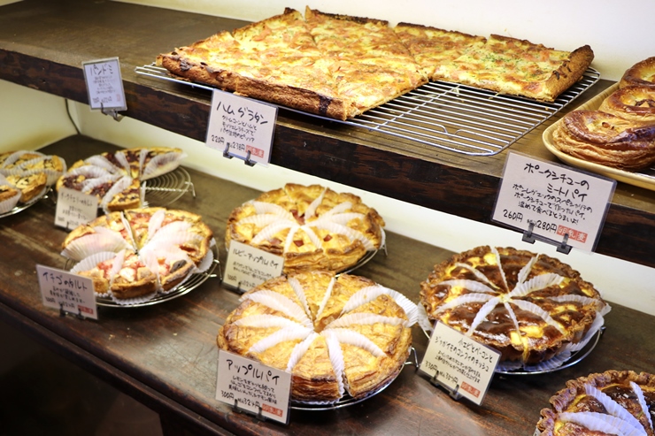 愛知県海部郡蟹江町にあるココット料理とパンの店「ポンレヴェック」のモーニングは幸せになれるおいしさ