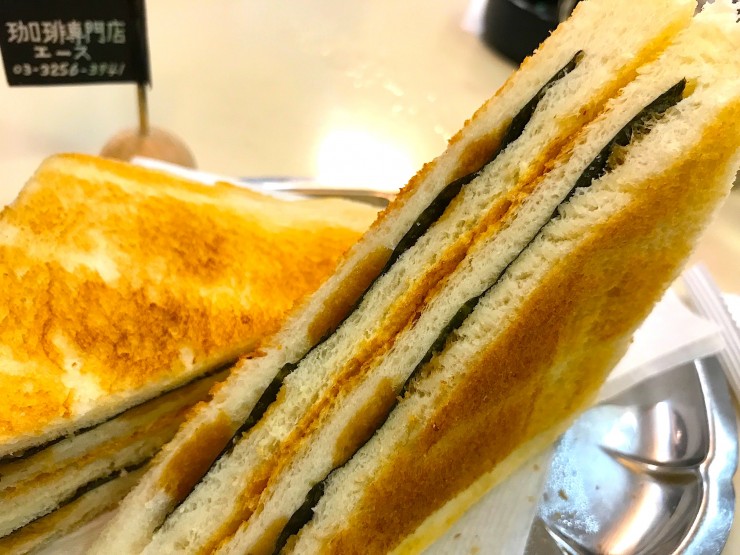 神田の老舗喫茶店で元祖のりトーストを味わう / 珈琲専門店「エース」
