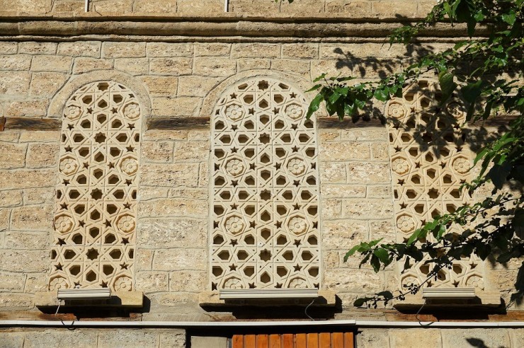 イスラム文化香るアゼルバイジャンの世界遺産、バクーの旧市街を散策