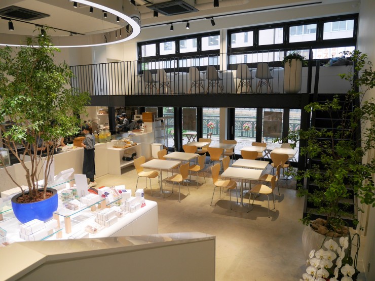 名古屋に堂島ロールで人気の新業態カフェがオープン！『リヴァージュ モンシェール』で楽しむ進化系小倉トーストとは？