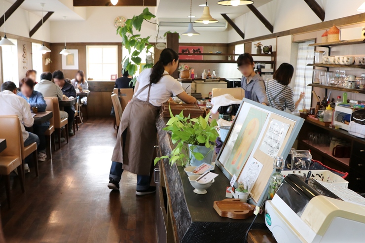 愛知県稲沢市のにじいろcafe は5種類から選べる豪華モーニングセットが人気！