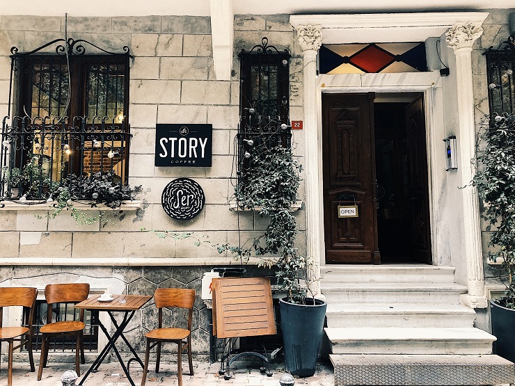 トルコ イスタンブールのアジア側で見つけたモダンでおしゃれなカフェ Story Coffee Gotrip 明日 旅に行きたくなるメディア