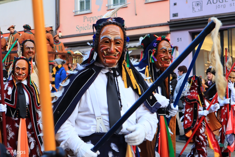 ドイツ　シュヴァルツヴァルト(黒の森)の民族衣装の絵画 民族衣装の展示ははなんと100種類以上！ハスラッハにある「黒い森民族