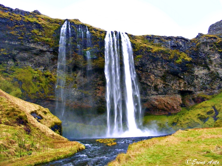 世界の絶景 エネルギッシュな大自然の宝庫アイスランドで味わう絶景の滝3選 Gotrip 明日 旅に行きたくなるメディア