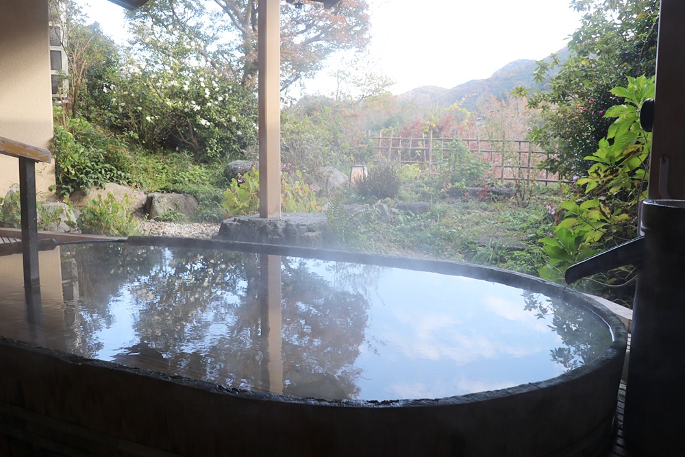 【埼玉県長瀞町】長瀞渓谷・岩畳を望む旅館「長瀞温泉 花のおもてなし 長生館」 - GOTRIP!