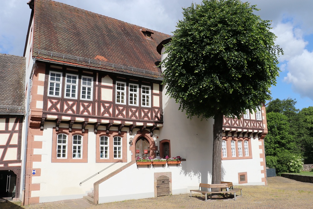 ドイツ・メルヘン街道の町シュタイナウに残る、グリム兄弟が暮らした家